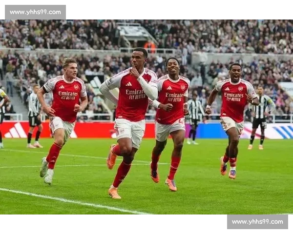 卡拉格力挺加布里埃尔：英超最具影响力的后防领袖